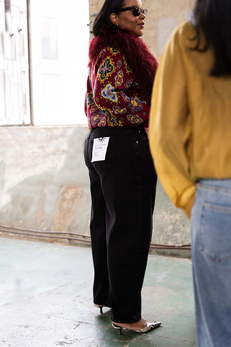 Model is 5ft6” and wears UK size 18/ US 14