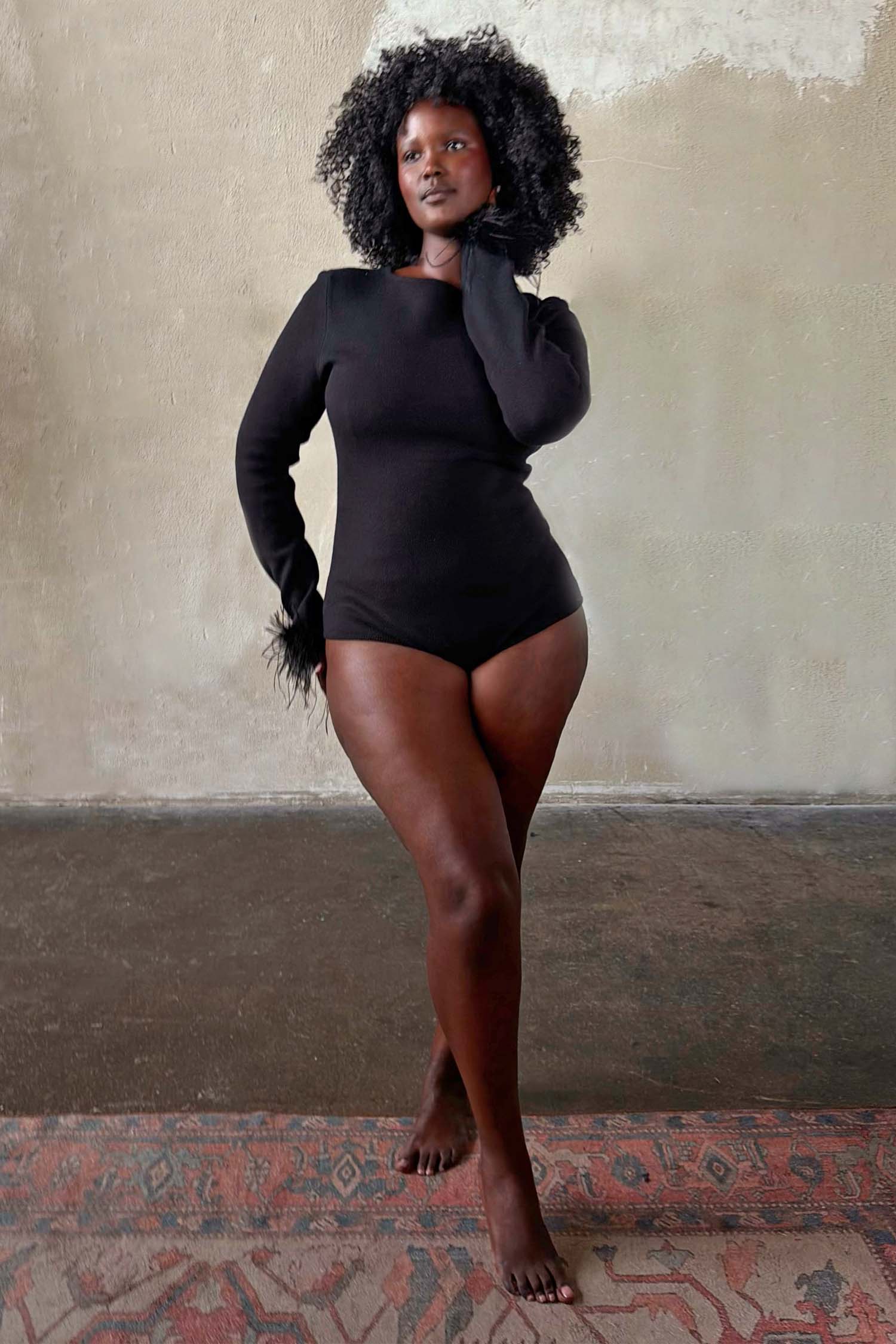 Model is 5ft7” and wears size XL