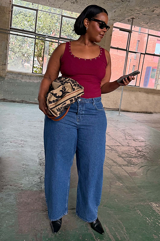 Model is 5ft6” and wears UK size 18/ US 14