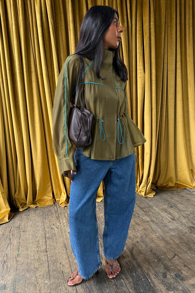 Model is 5ft1” and wears UK size 8/ US 4