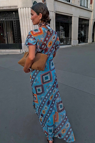 Model is 5ft7” and wears UK size 10/ US 6