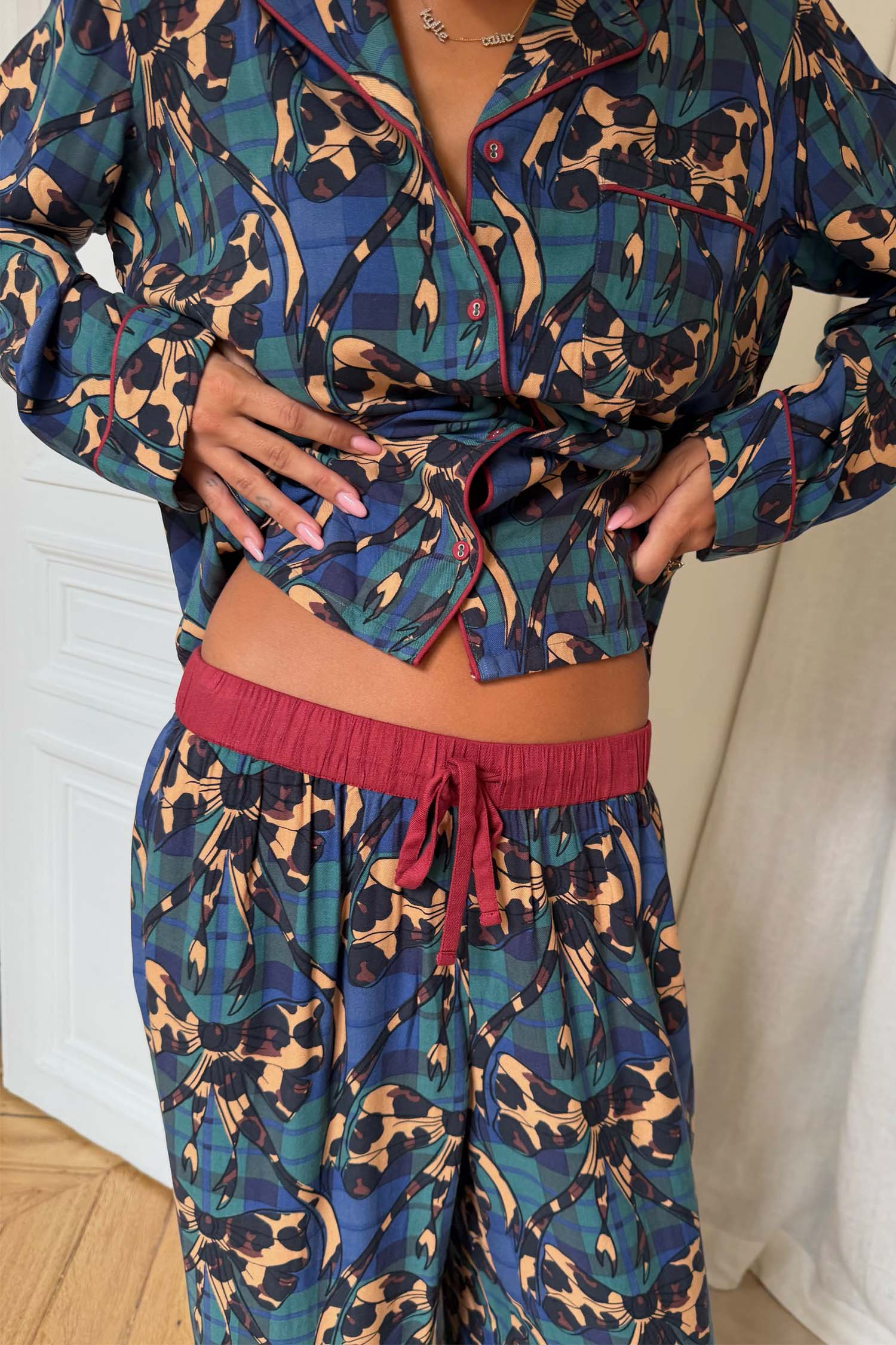 Model is 5ft4” and wears UK size 8/ US 4