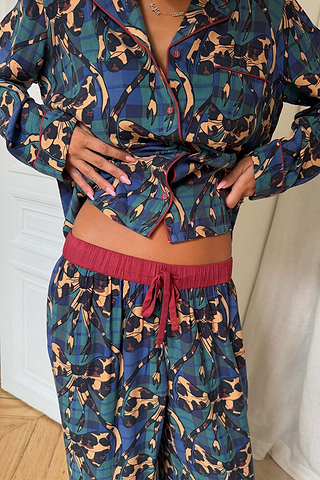 Model is 5ft4” and wears UK size 8/ US 4