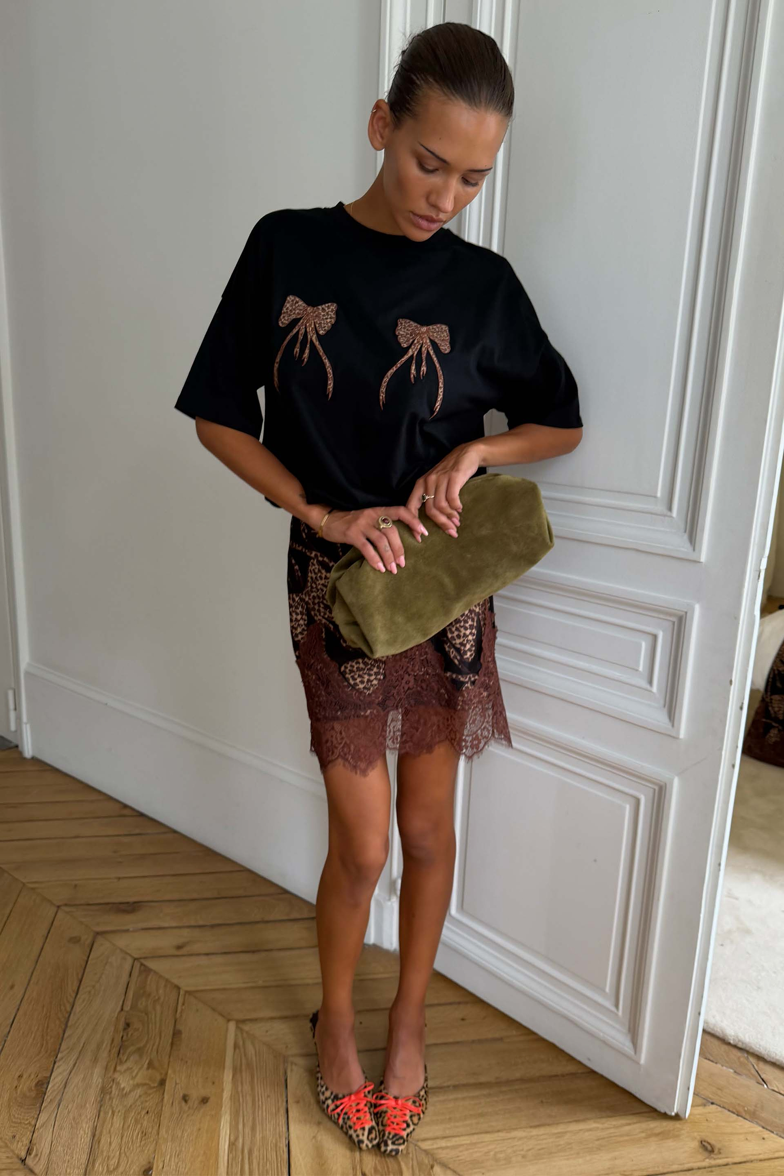 Model is 5ft5” and wears size M