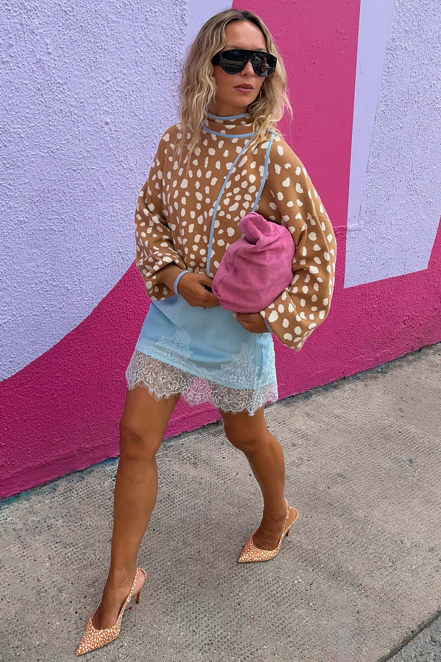 Model is 5ft5” and wears size M