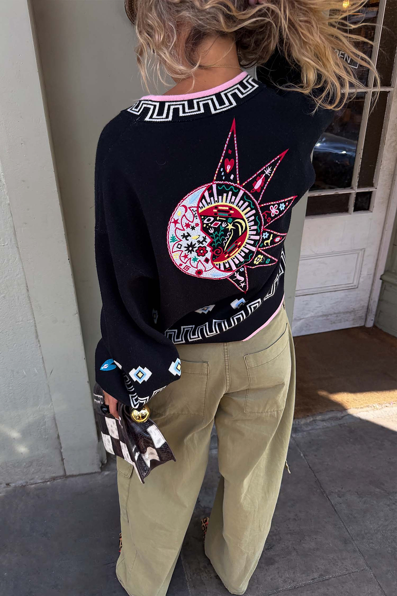 Model is 5ft7” and wears size M