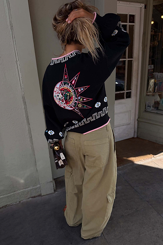 Model is 5ft7” and wears size M
