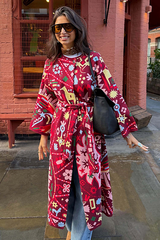 Model is 5ft7” and wears size M