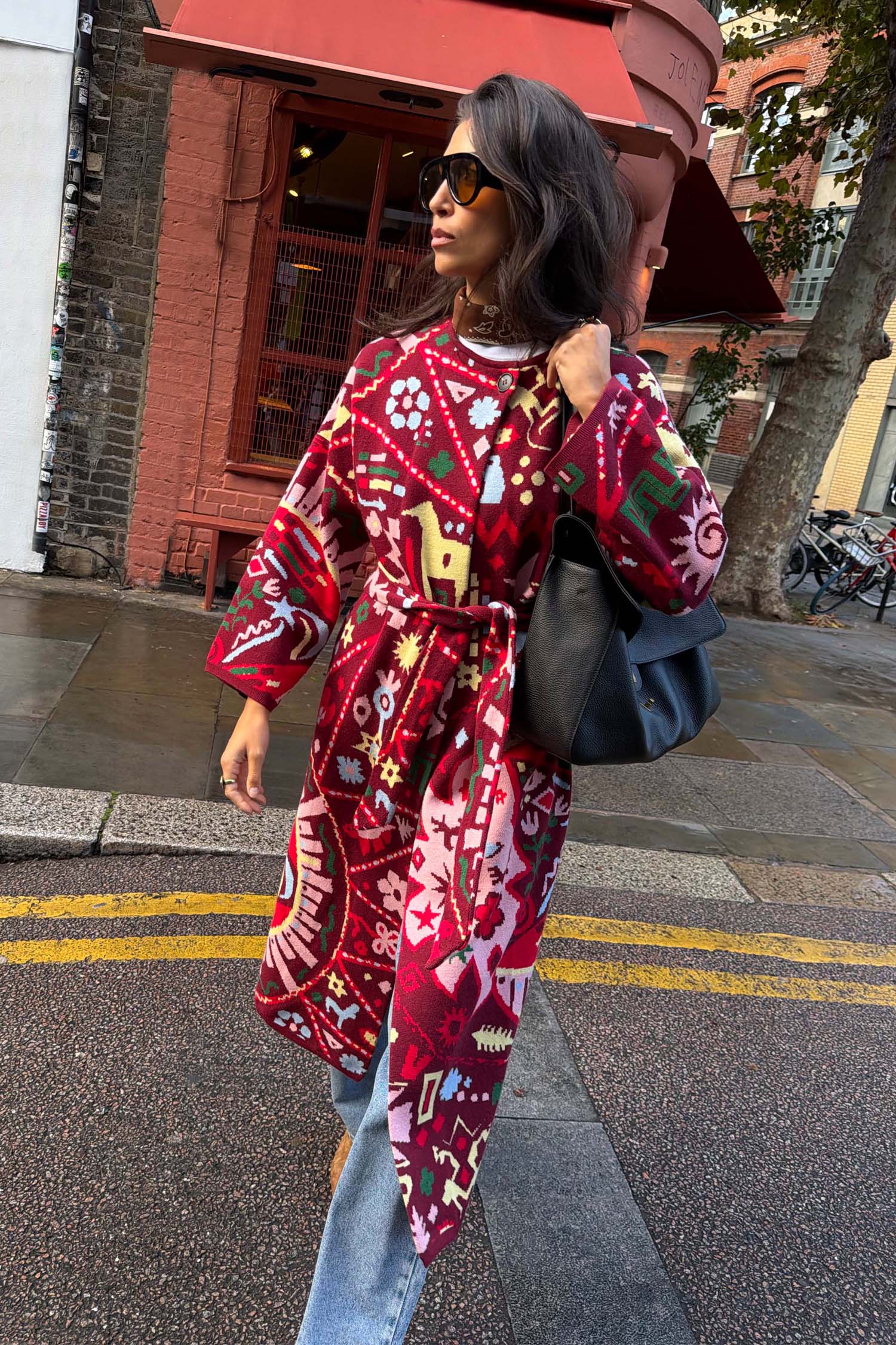 Model is 5ft7” and wears size M