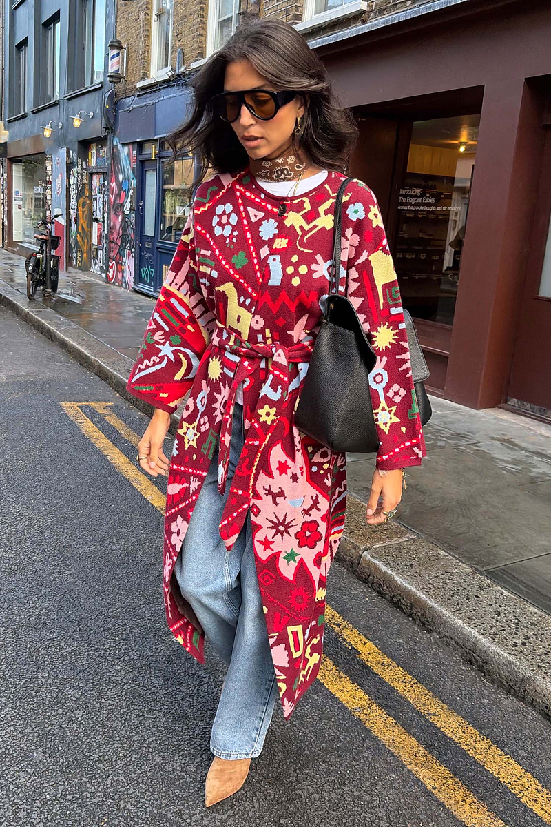 Model is 5ft7” and wears size M