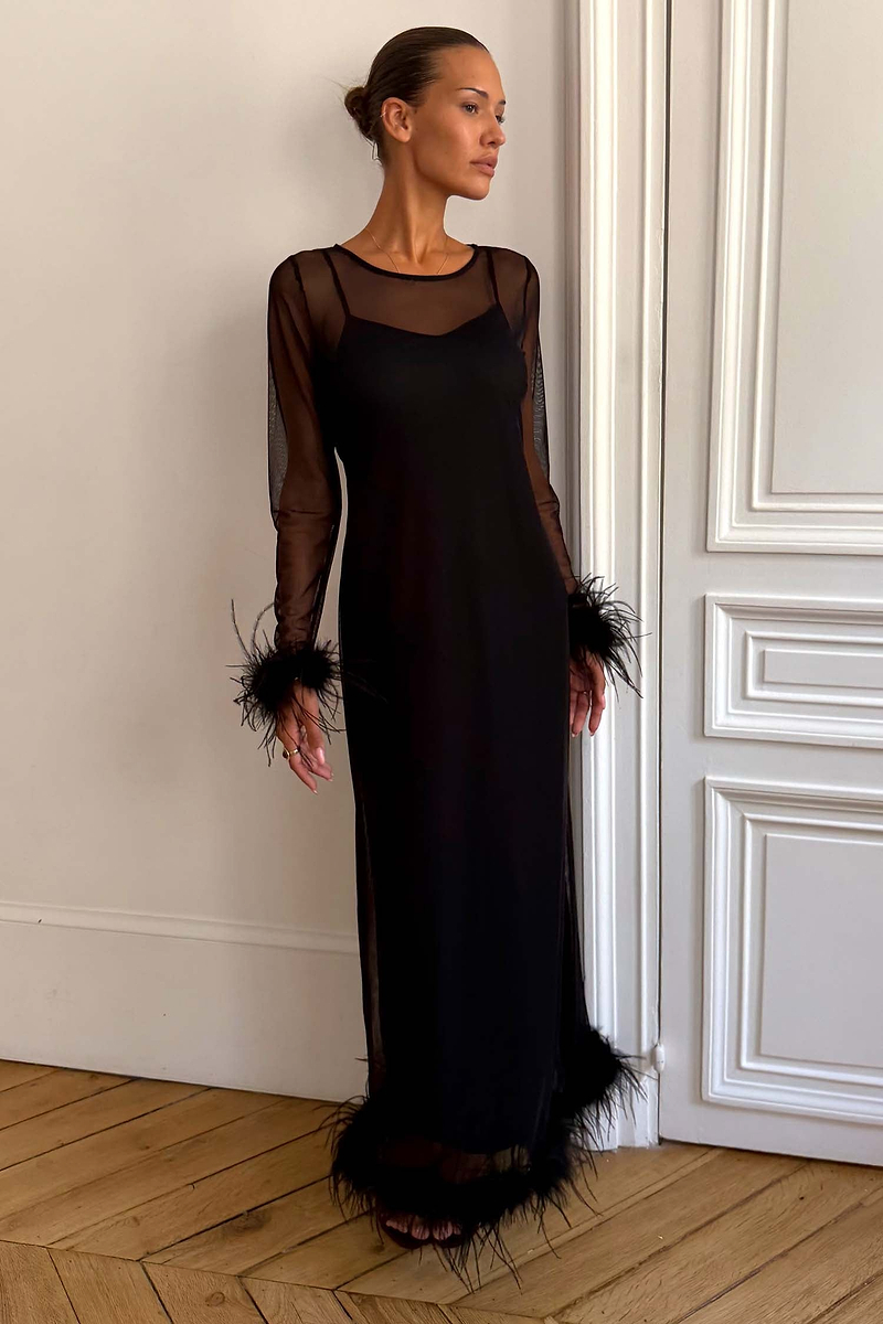 Model is 5ft4” and wears UK size 8/ US 4