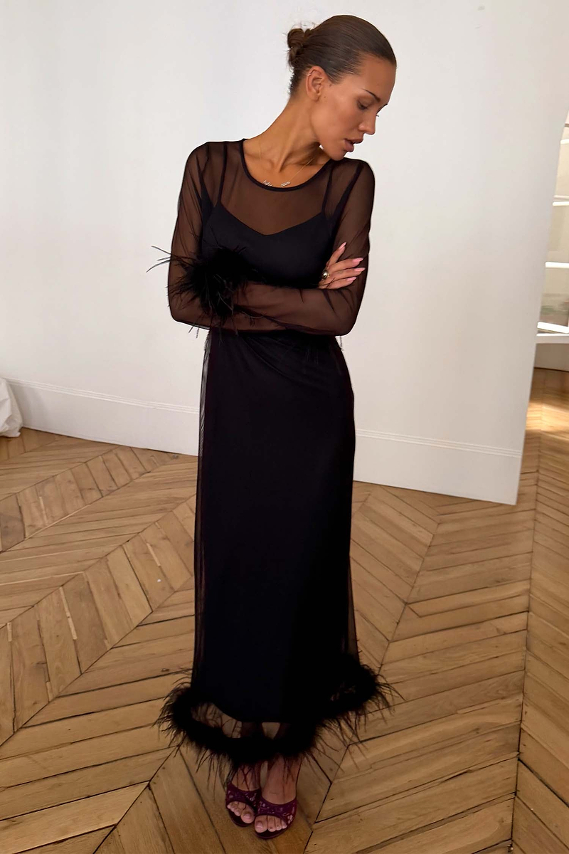 Model is 5ft4” and wears UK size 8/ US 4