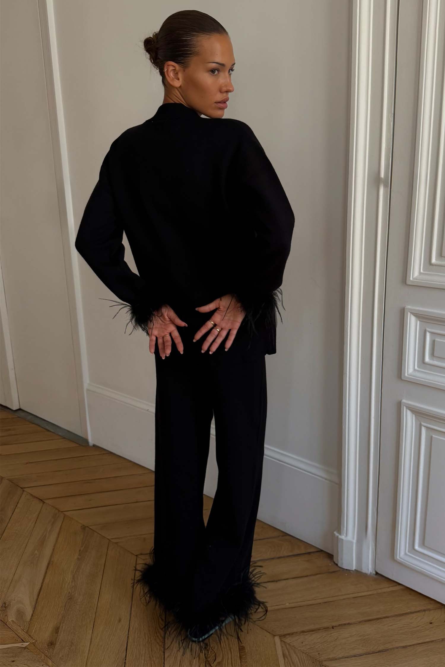 Model is 5ft4” and wears size M