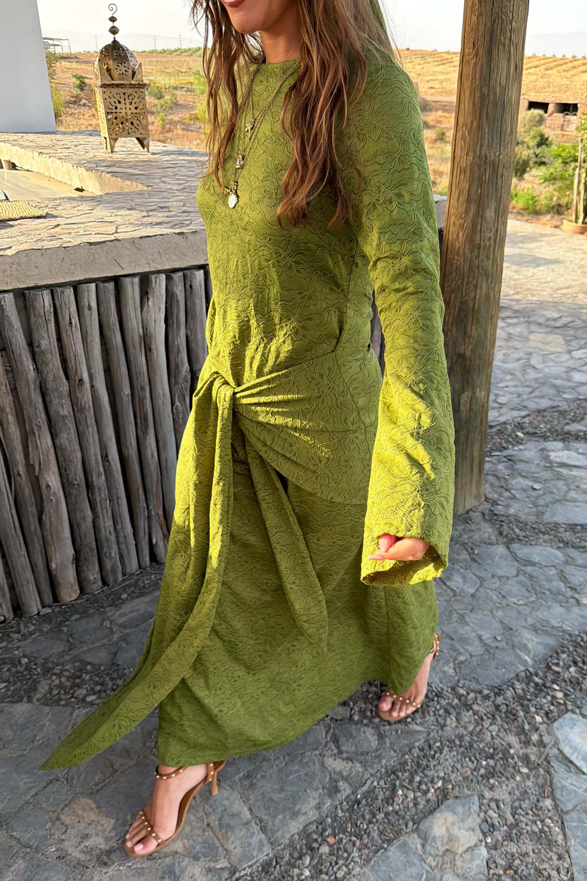 Model is 5ft3” and wears UK size 10/ US 6