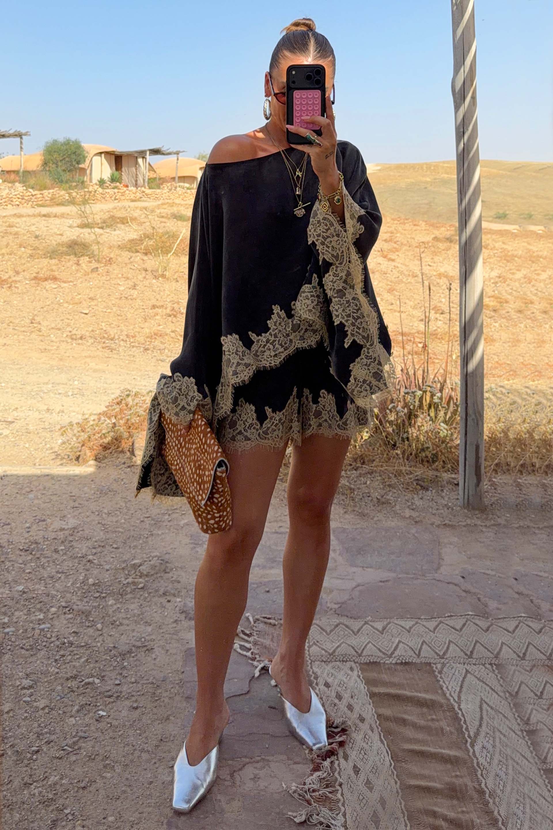 Model is 5ft3” and wears UK size 8/ US 4