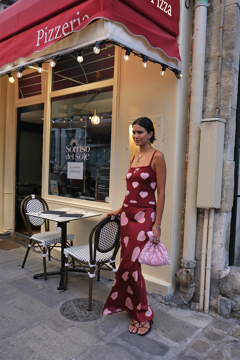 Model is 5ft7” and wears size M