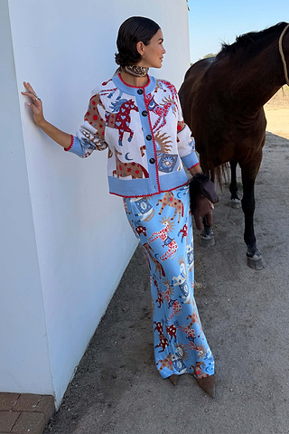 Model is 5ft7” and wears UK size 10/ US 6
