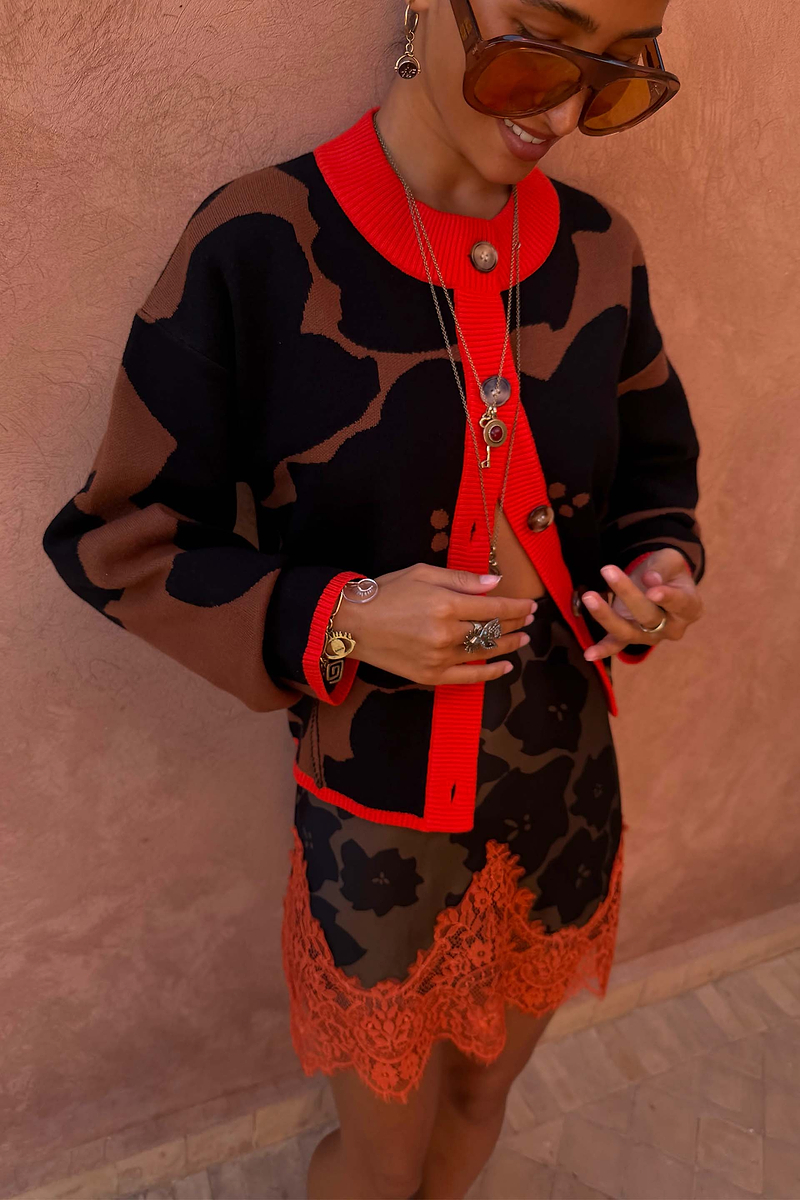Model is 5ft4” and wearing size M