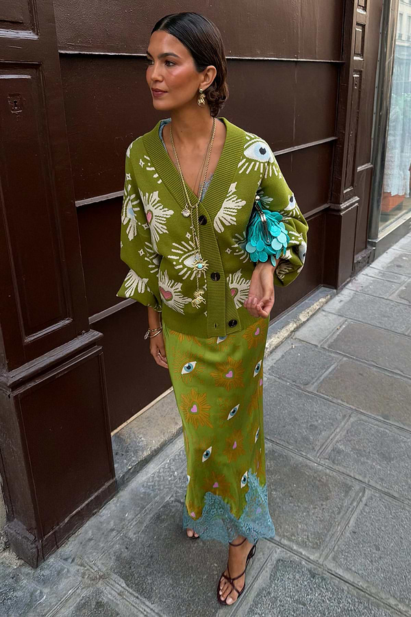 Model is 5ft7” and wears UK size 10/ US 6