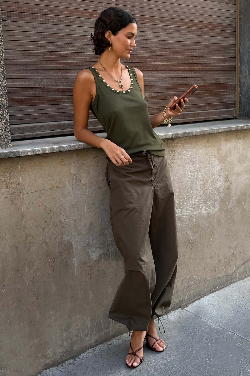 Model is 5ft7” and wears size M