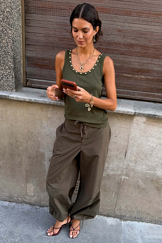 Model is 5ft7” and wears size M