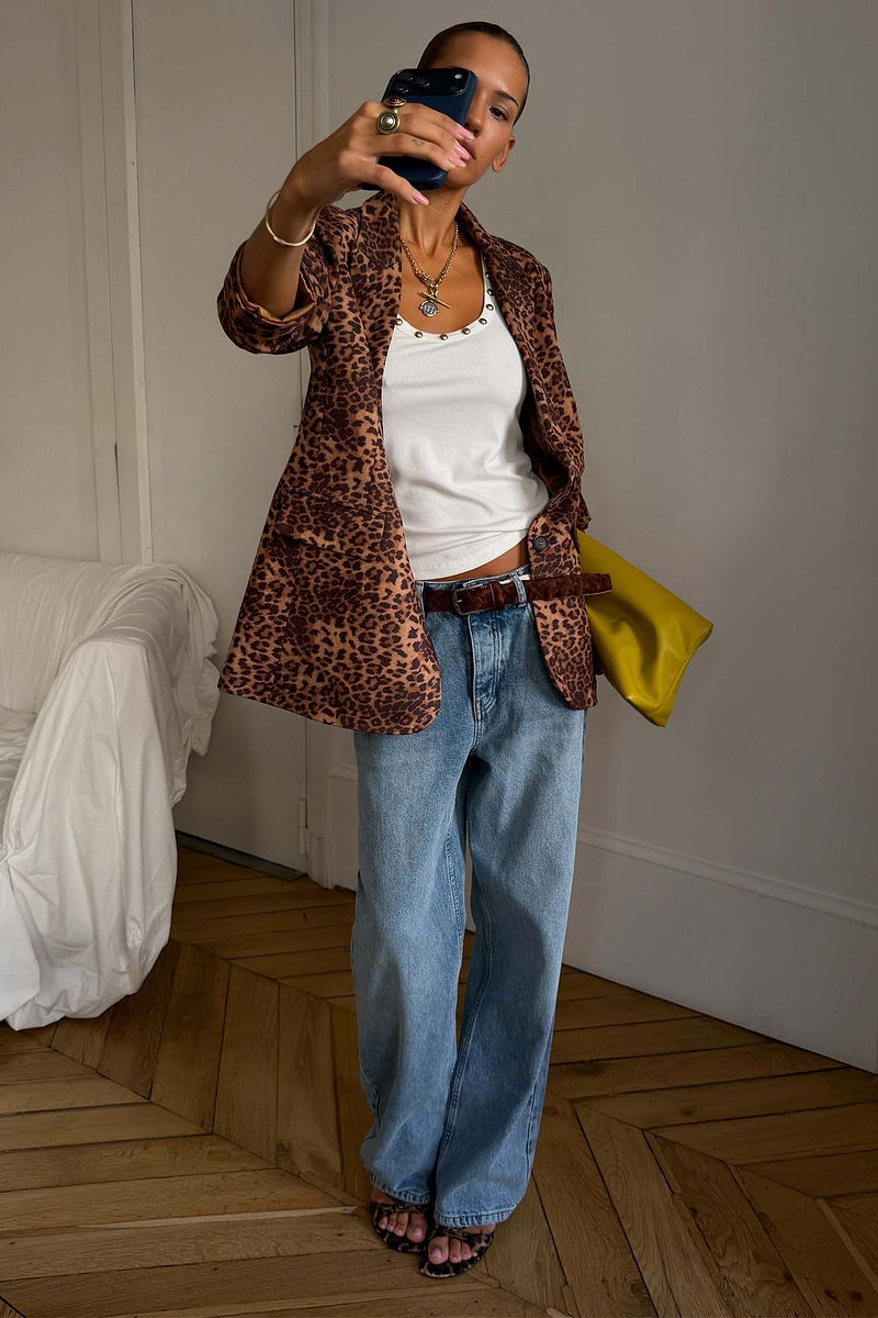 Model is 5ft4” and wears UK size 10/ US 6