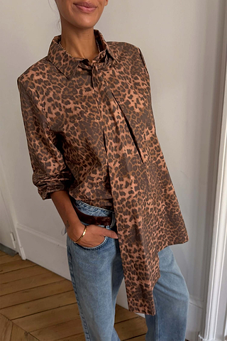 Model is 5ft4” and wears UK size 8/ US 4