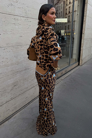 Model is 5ft7” and wears UK size 10/ US 6