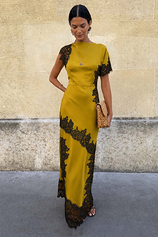 Model is 5ft7” and wears UK size 10/ US 6