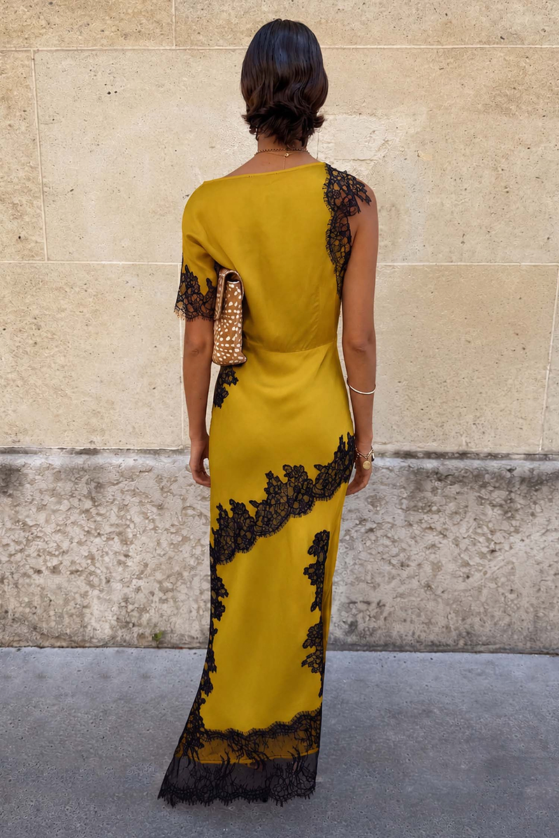 Model is 5ft7” and wears UK size 10/ US 6