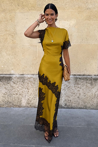 Model is 5ft7” and wears UK size 10/ US 6