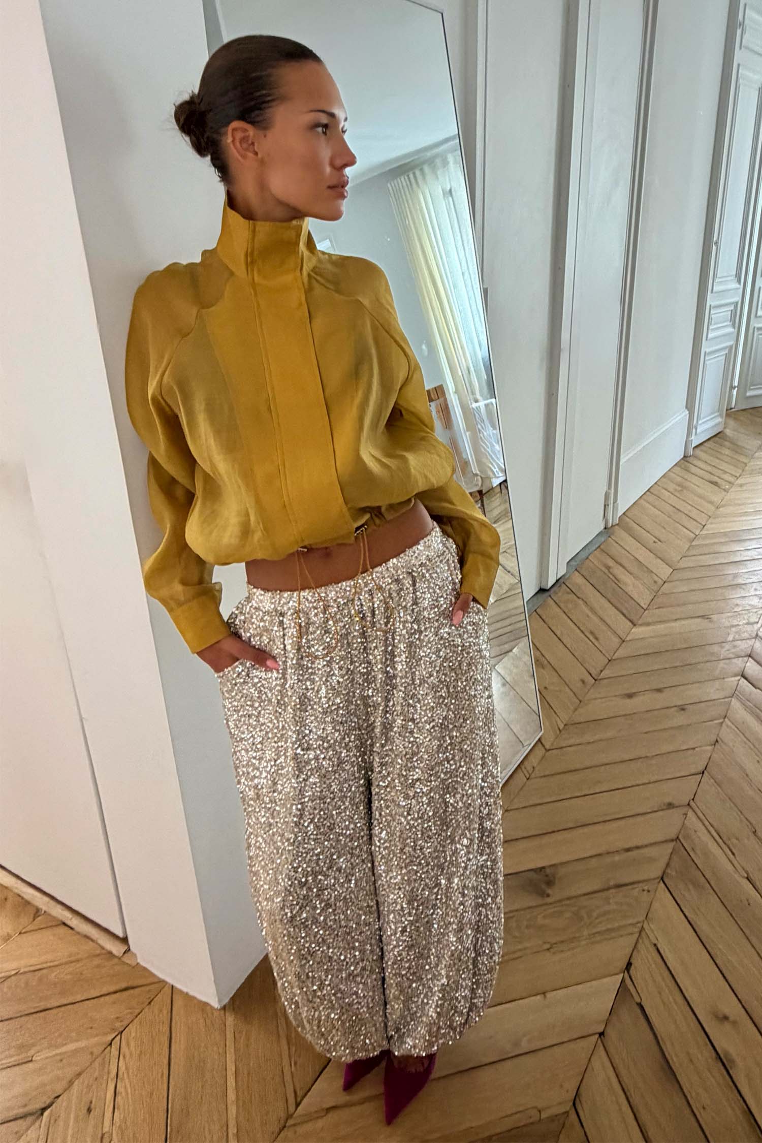 Model is 5ft5” and wears size M