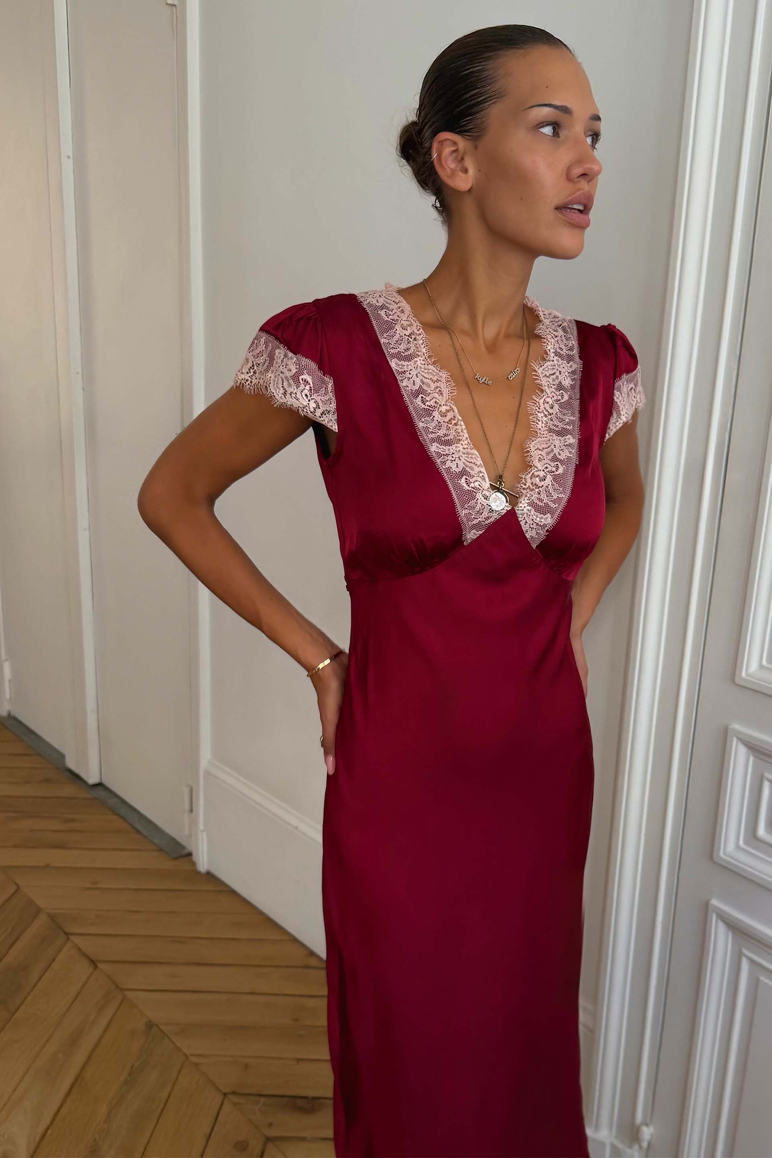 Model is 5ft5” and wears UK size 8/ US 4