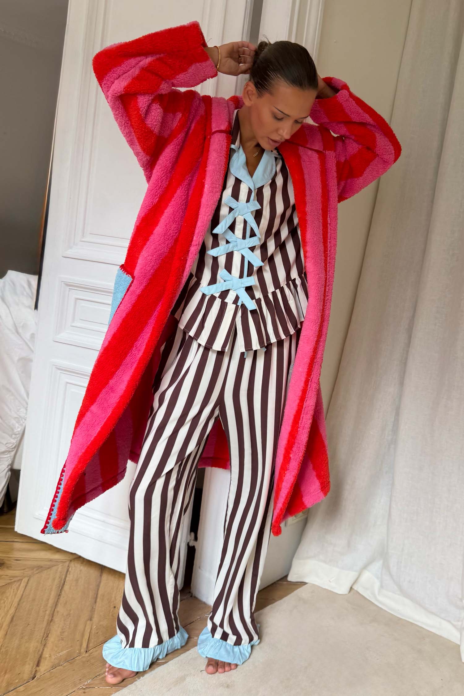 Model is 5ft4” and wears size M