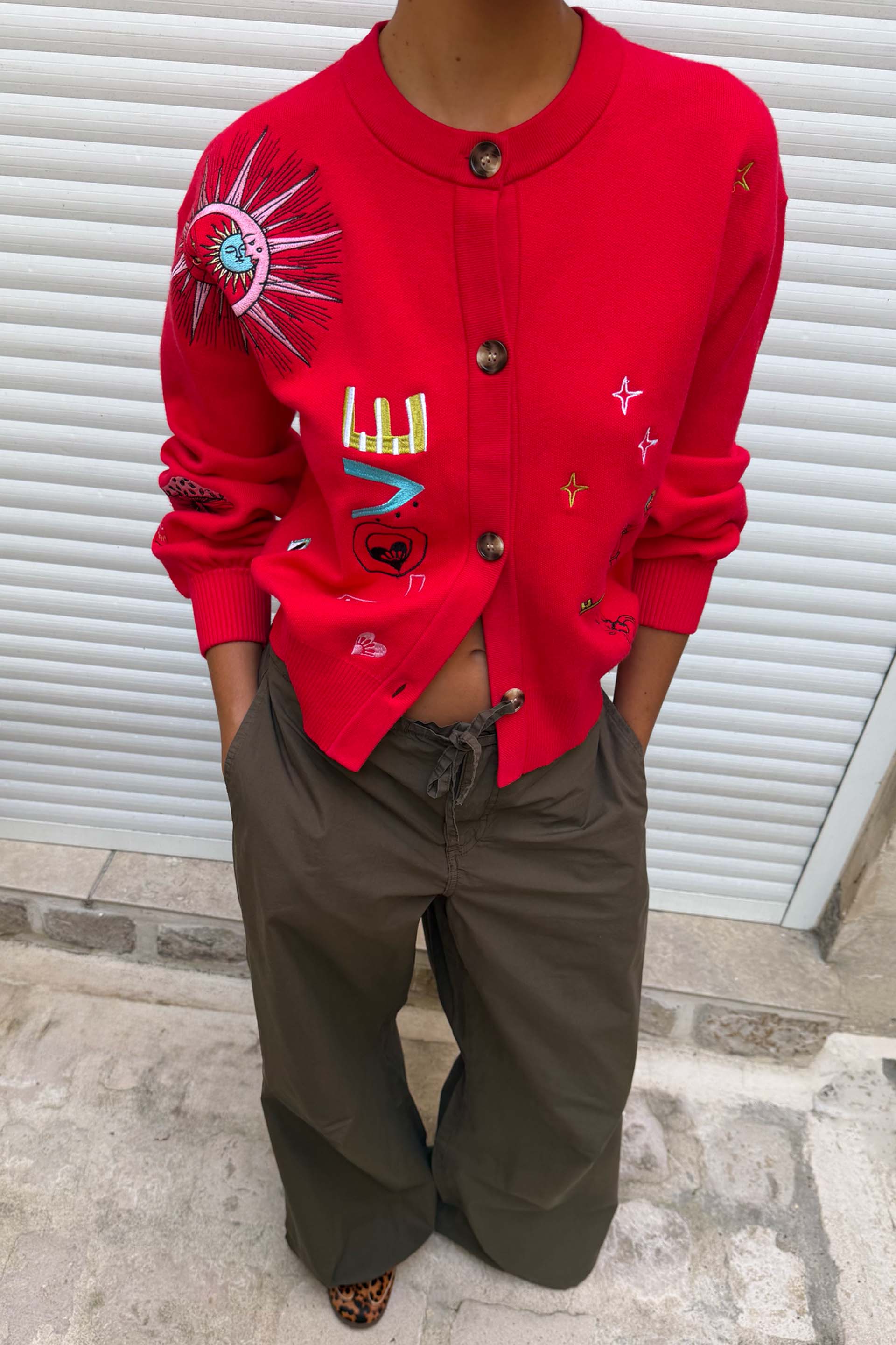 Model is 5ft7” and wears size M