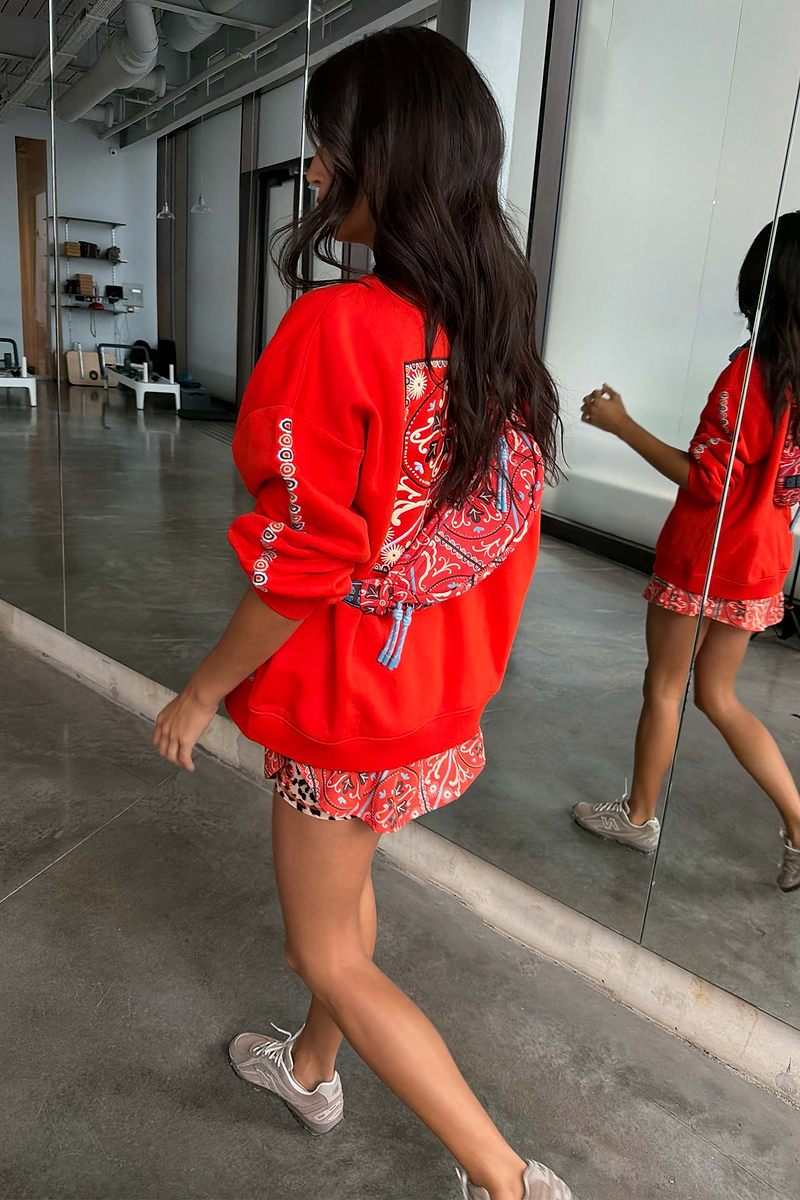 Model is 5ft7” and wears size M