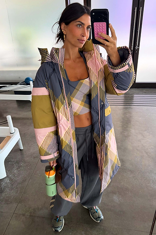 Model is 5ft7” and wears UK size 10/ US 6