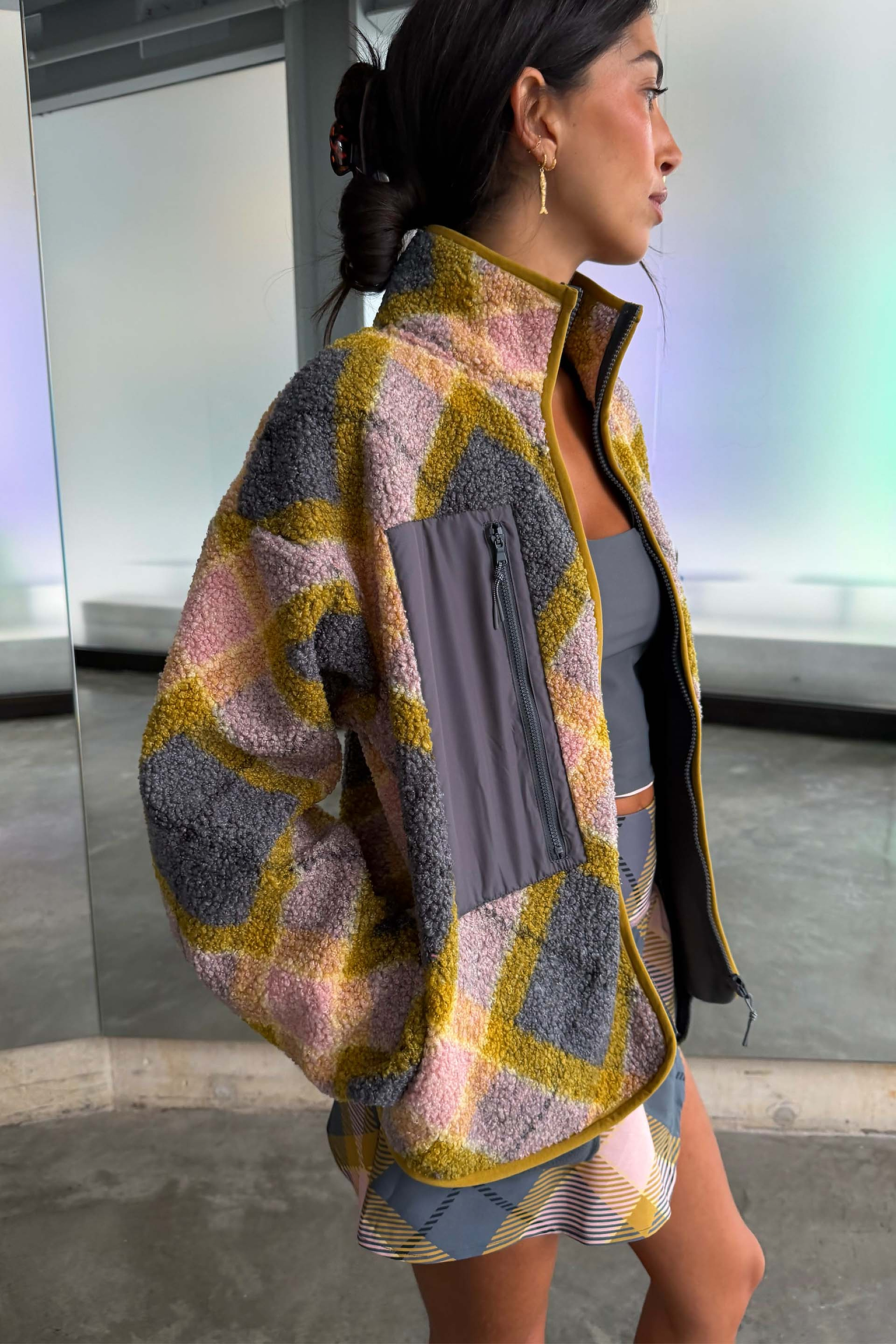 Model is 5ft7” and wears size M