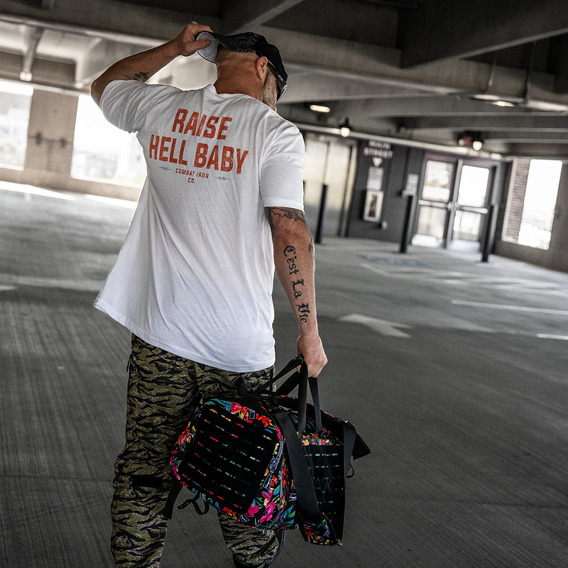 GRAPHIC TEE