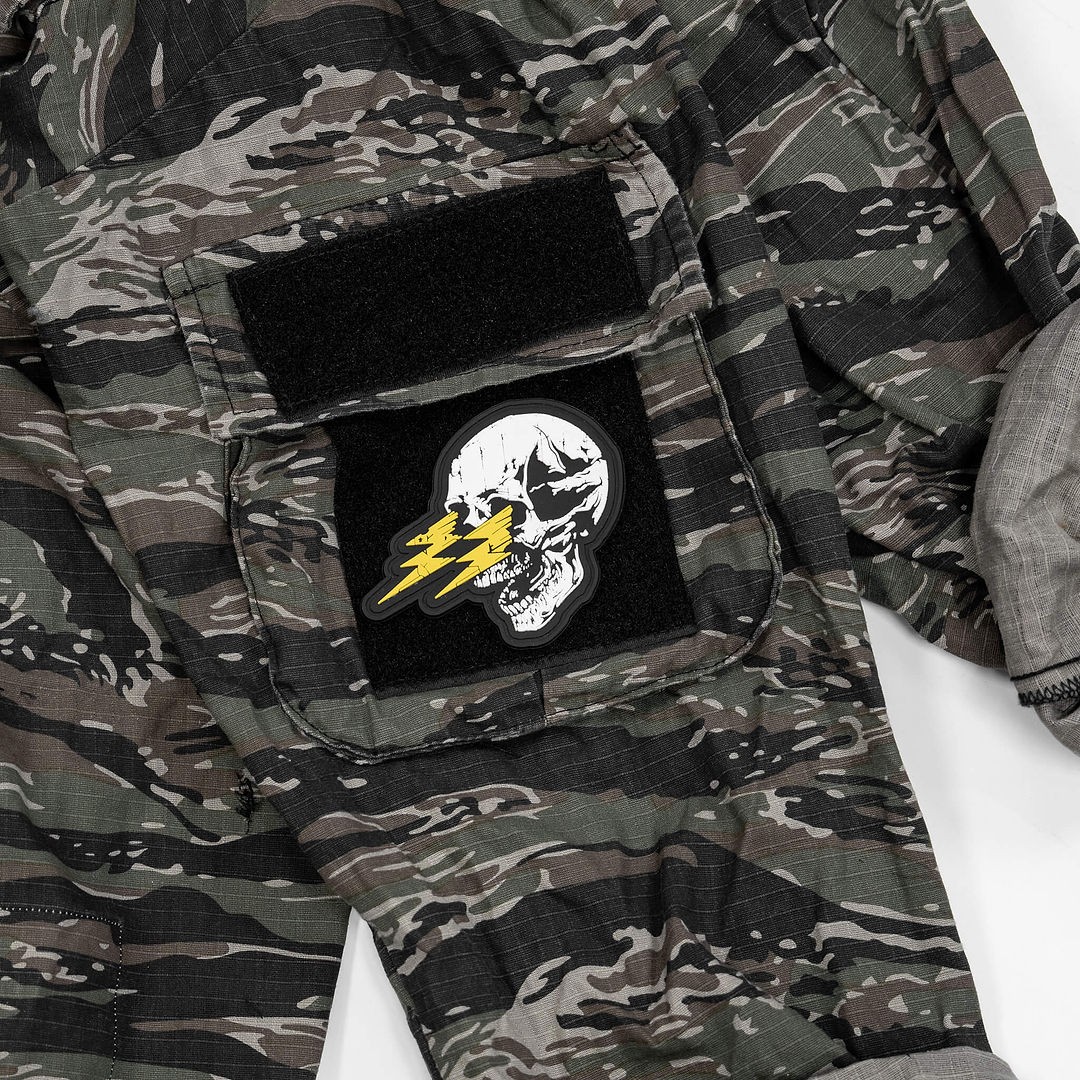 Die with Memories Bolt Skull PVC Patch - Combat Iron Apparel Co.