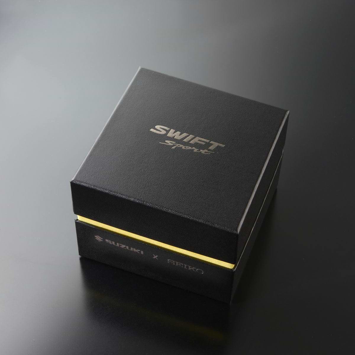 【S-MALL4周年　二次募集販売　合計300個限定】【特別商品】SUZUKI SWIFT SPORT×SEIKOコラボレーション　クロノグラフウォッチ　[CHAMPION YELLOW]