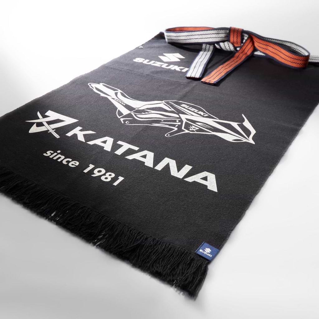 「鈴木式織機製　前掛け　KATANA」×「KATANAコラボはずる」
