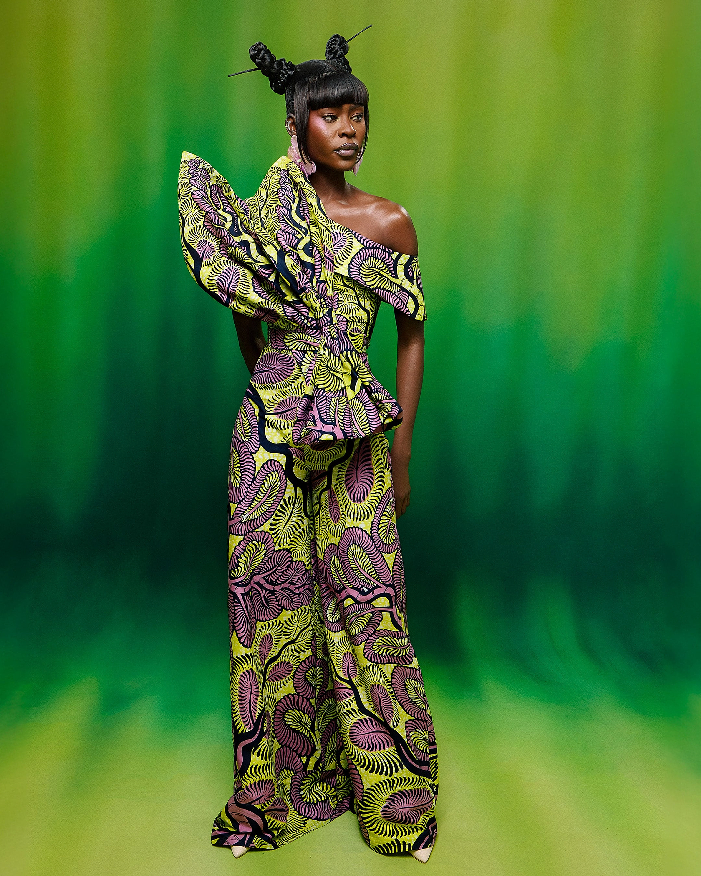 Vibrant one-shoulder gown bold green wax hollandais vlw3579.001
