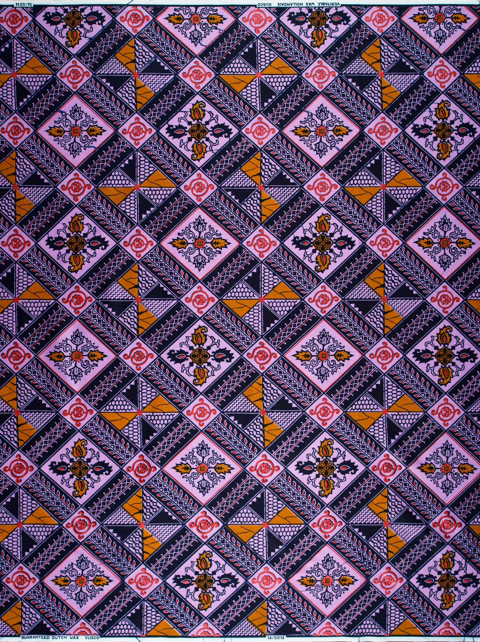 Vibrant geometric-patterned fabric diamond motifs wax hollandais vl00014.399