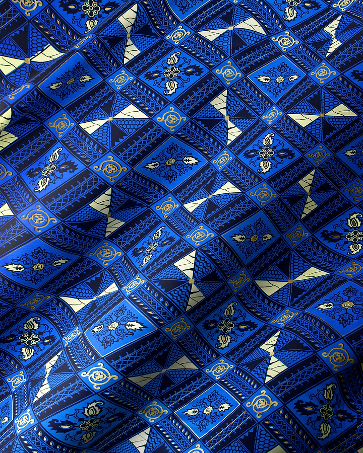 Wax Hollandais | VL00014.410 | Gold Embellished