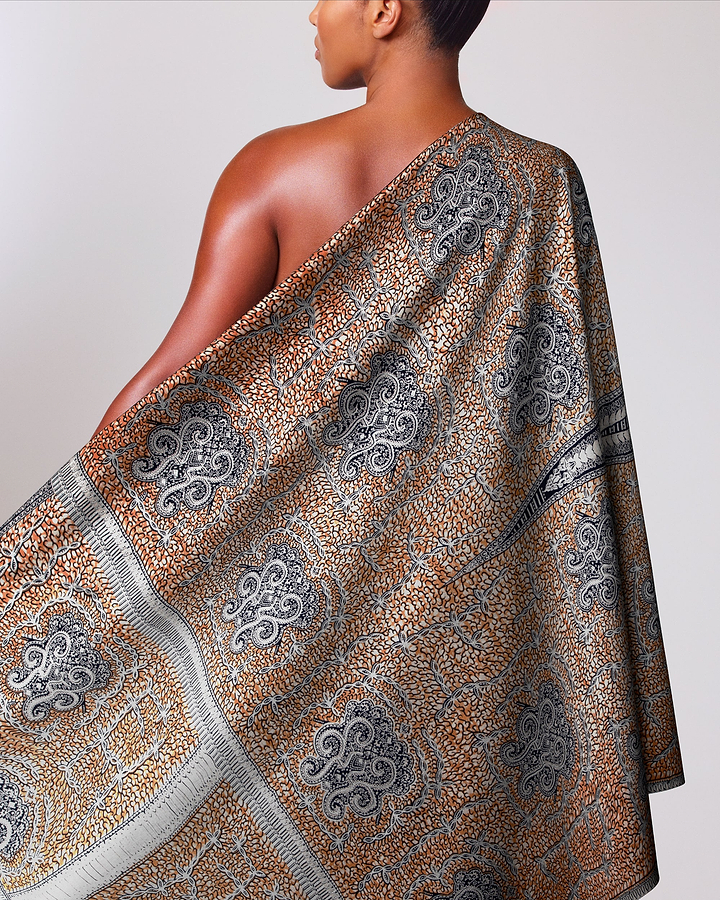 Wax Hollandais | VL00022.397 | Silver Embellished
