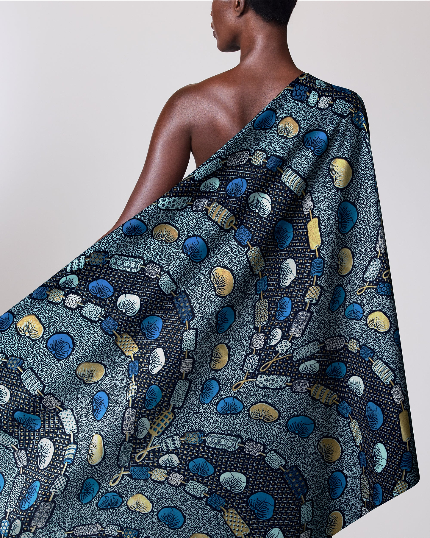 Wax Hollandais | VL00792.291 | Gold Embellished