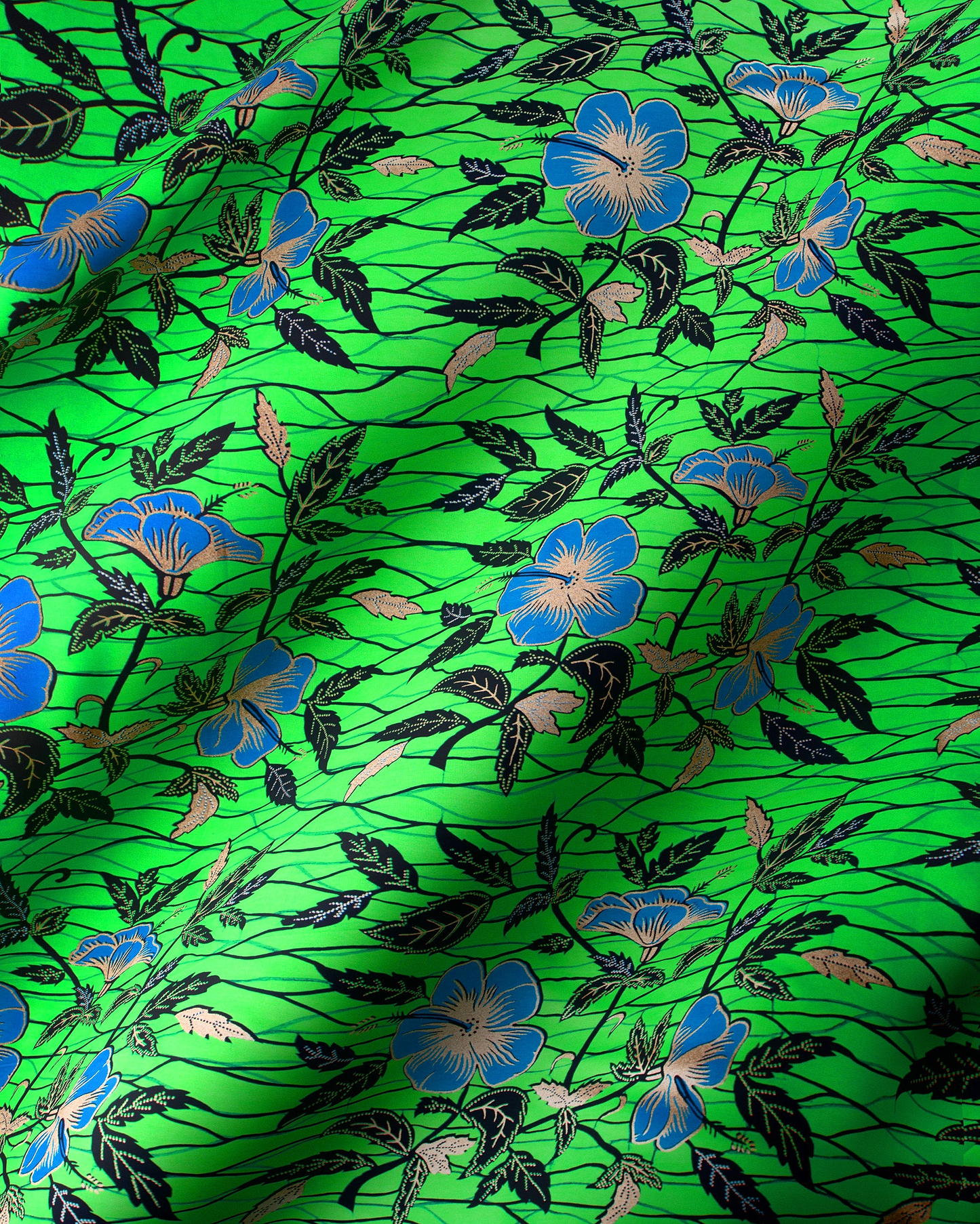 Vibrant green fabric adorned pattern wax hollandais vl00921.281