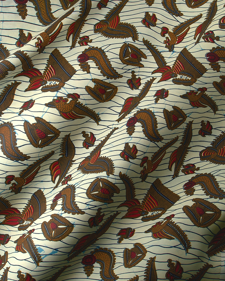 Patterned fabric bird motifs wax hollandais vl00924.221