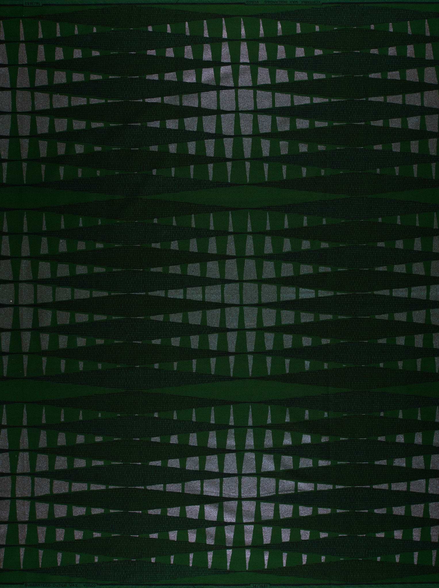 Sky Wax | VL01681.080 | Red-Green Pearl Embellished